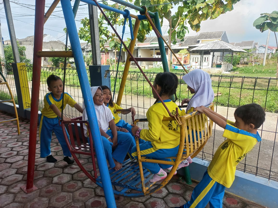 Kegiatan di TK 10